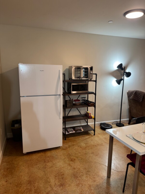 Foto del edificio - 2091 Fallbrook Ct