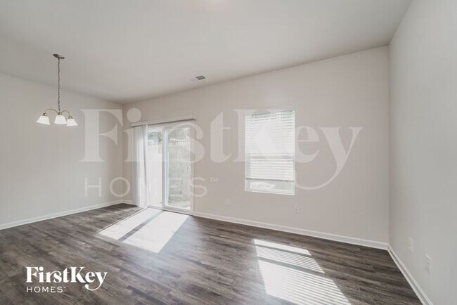 Foto del edificio - 10740 Rivergate Dr NW