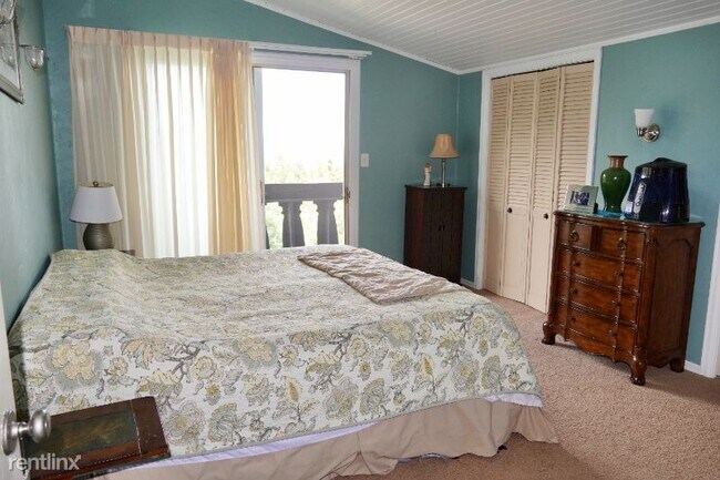 Foto del edificio - 5 br, 3 bath House - 1745 Old Stage Rd