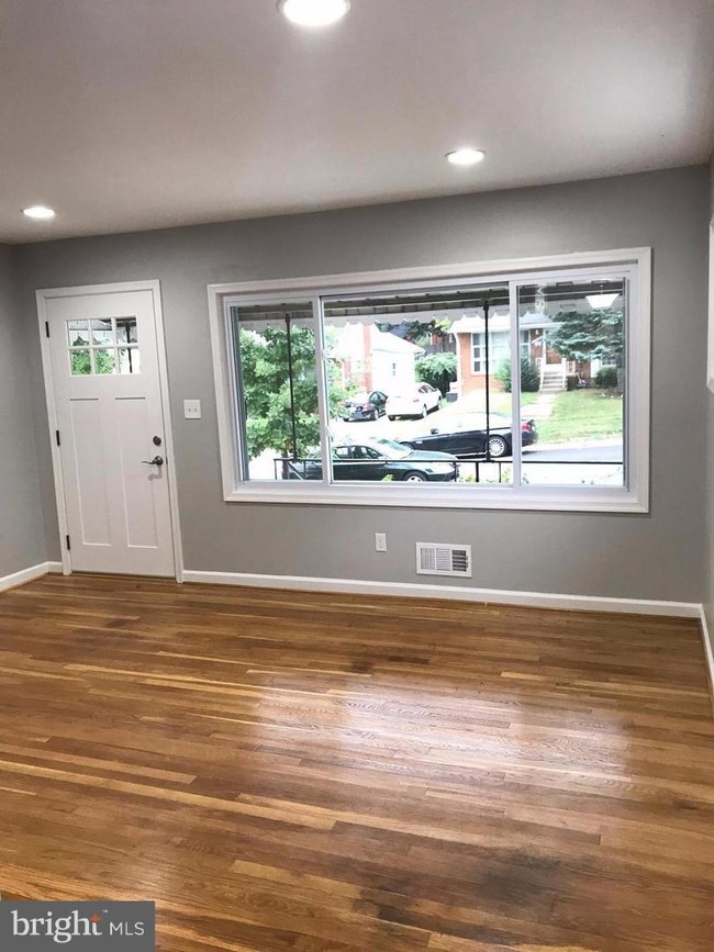 Foto del edificio - 12707 Robindale Dr