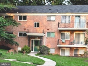 Building Photo - 10506 Weymouth St