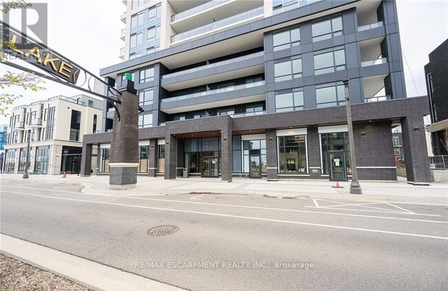Building Photo - 385 Winston Rd