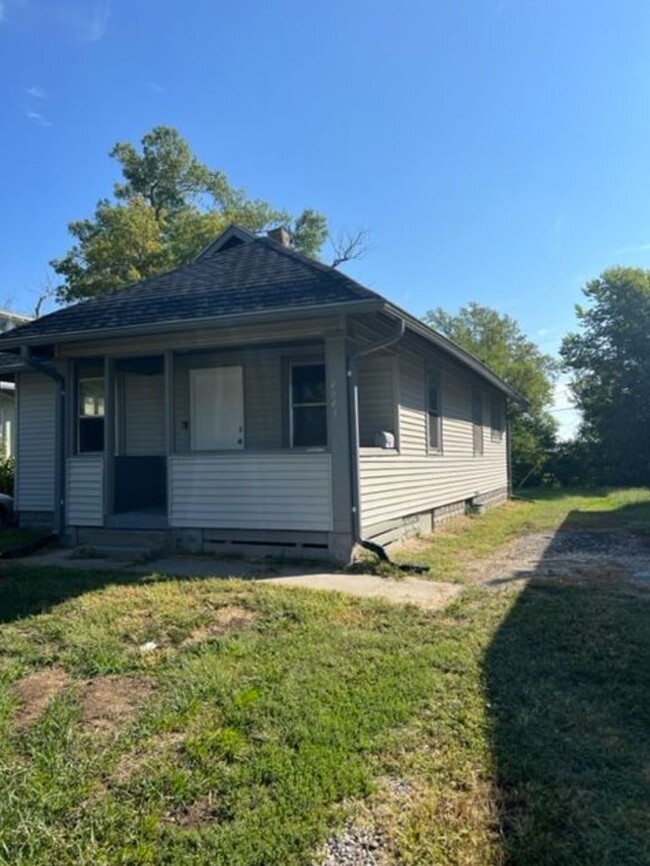 Building Photo - A Great 3 Bd/ 1 Ba Single Family Home