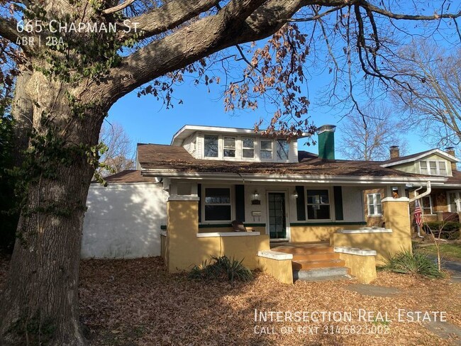 Building Photo - Cute Edwardsville Bungalow  with Yard