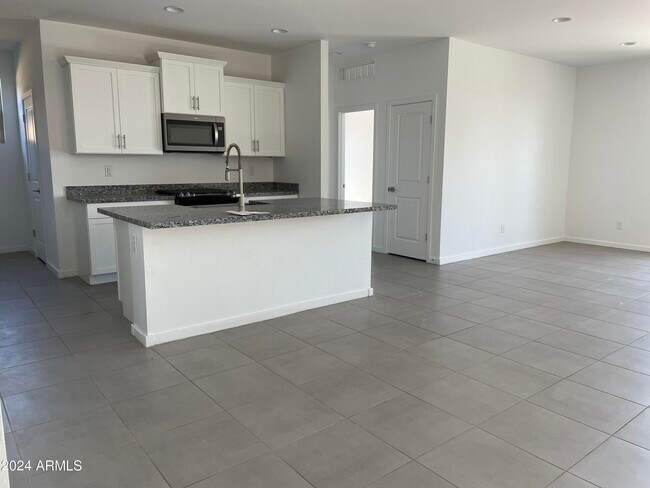 Building Photo - 4345 W Samantha Way