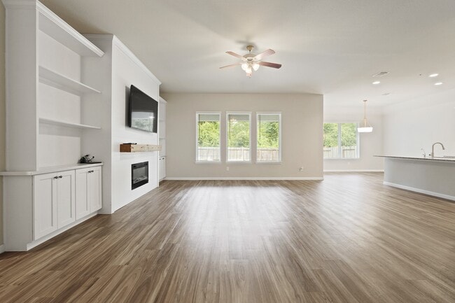 Foto del edificio - 18206 Bayonne Channel Ct