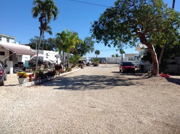 Building Photo - 36 2nd Ct