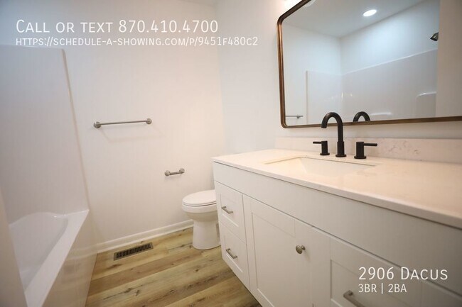 Building Photo - Beautiful 3 bed / 2. bath home - 2000 sq. ...