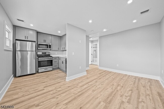 Foto del edificio - 100 Kansas St