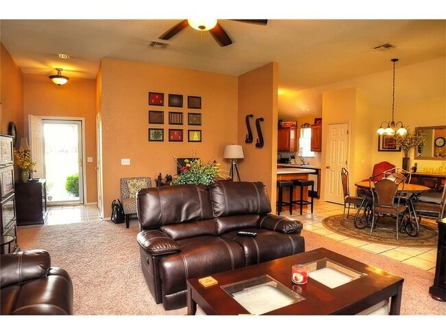 Building Photo - 1717 Fox Fire Dr