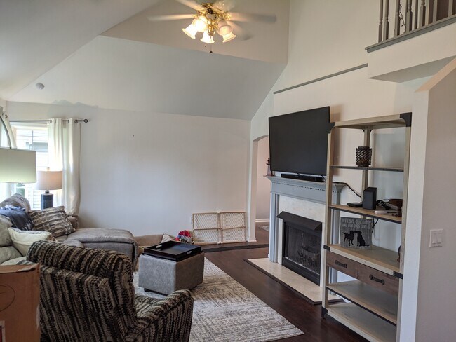 Foto del edificio - 1806 Autumn Ridge Dr