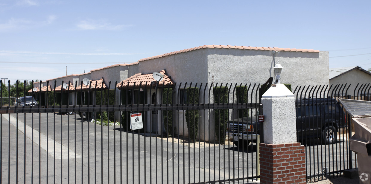 Building Photo - Sequoia Ave. Apartments