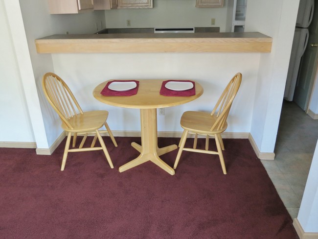 Dining Area - 712 W Green, Urbana