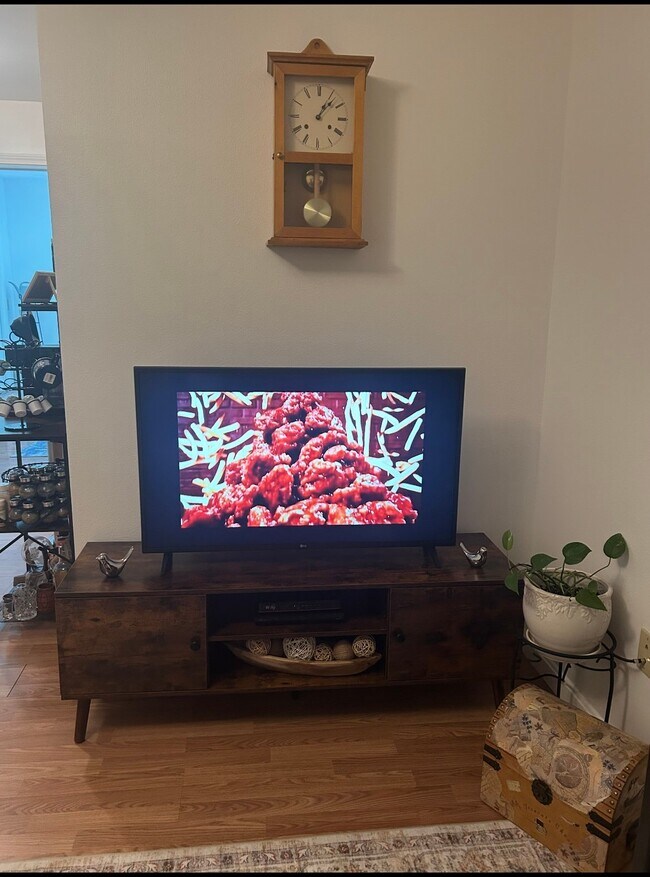 Foto del edificio - 52 Village Dr