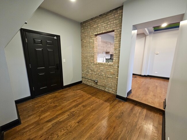 Building Photo - 1800 S Allport St