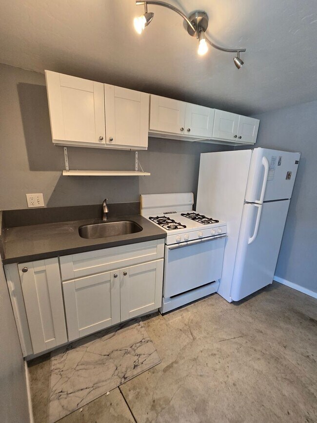 Building Photo - Normal Heights Recessed Studio w/ Solar + Private Gated Yard
