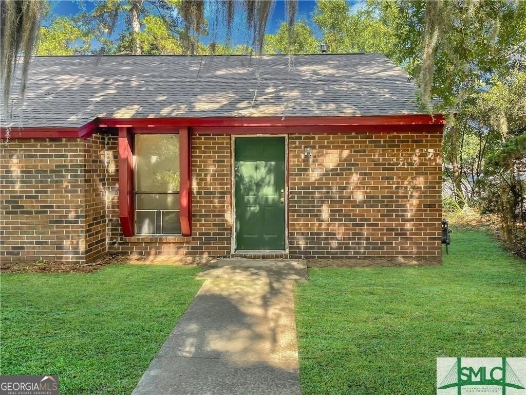 Primary Photo - 428 Edgewater Rd