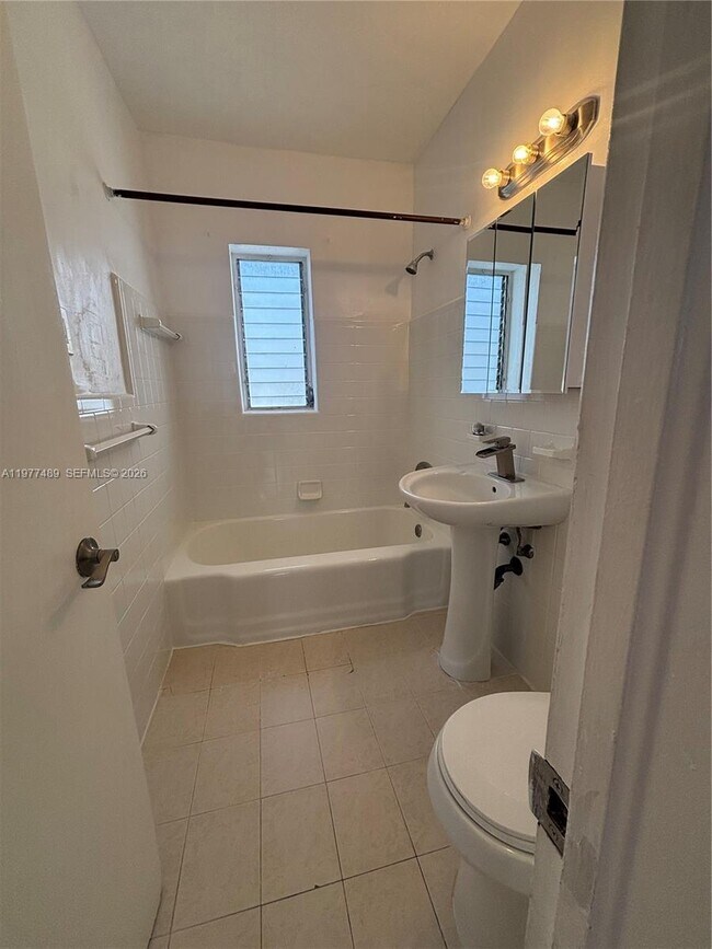 Foto del edificio - 42 Majorca Ave