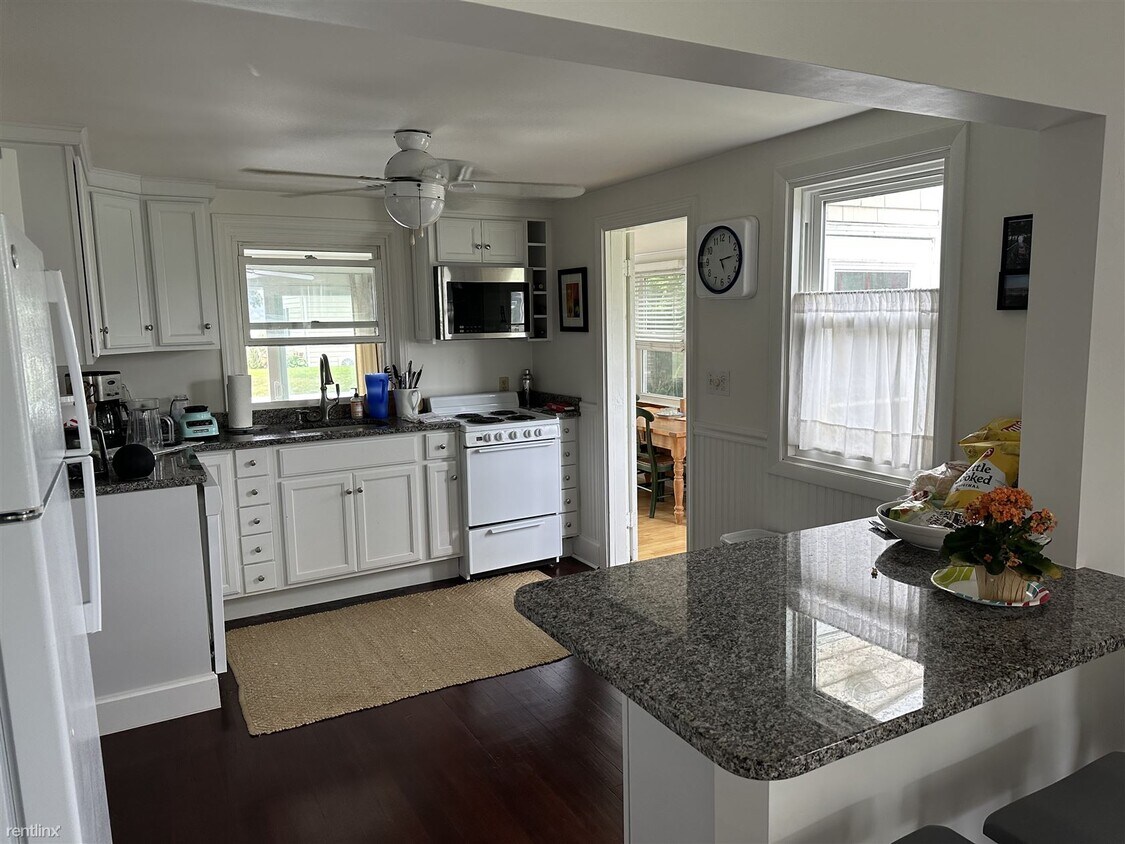 Foto del edificio - 2 br, 1 bath House - 22 Marten Ave