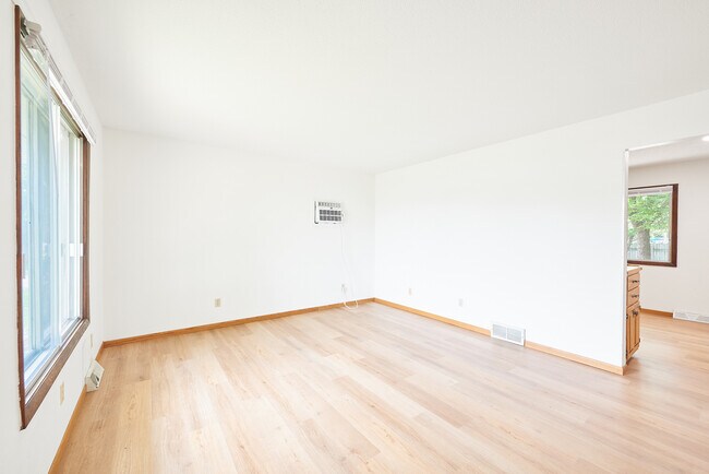 Foto del edificio - 1352 16th Ave S