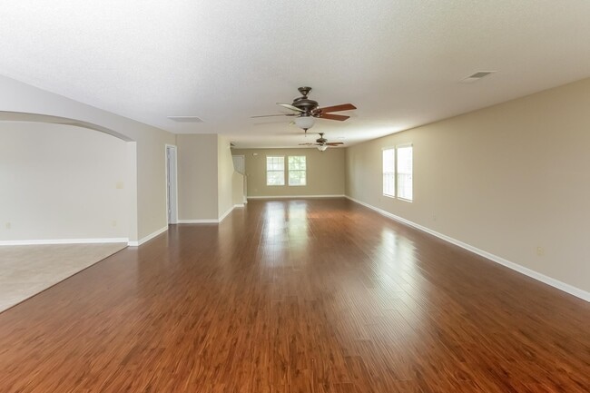 Building Photo - 9966 Chariden Dr
