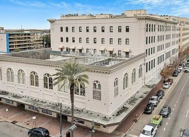 Building Photo - 1201 Canal St