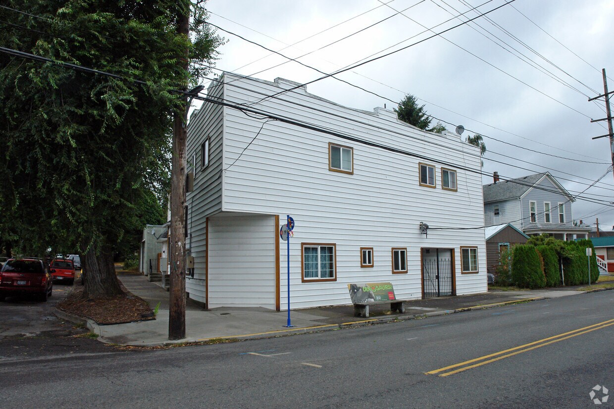 Foto principal - 4335 SE Milwaukie Ave