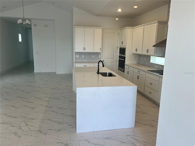 Building Photo - 10171 Pearson Ave