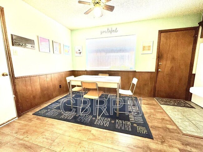 Foto del edificio - 4409 75th Dr