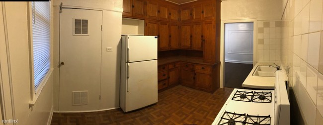 Building Photo - 2 br, 1 bath  - 9136 S Throop St