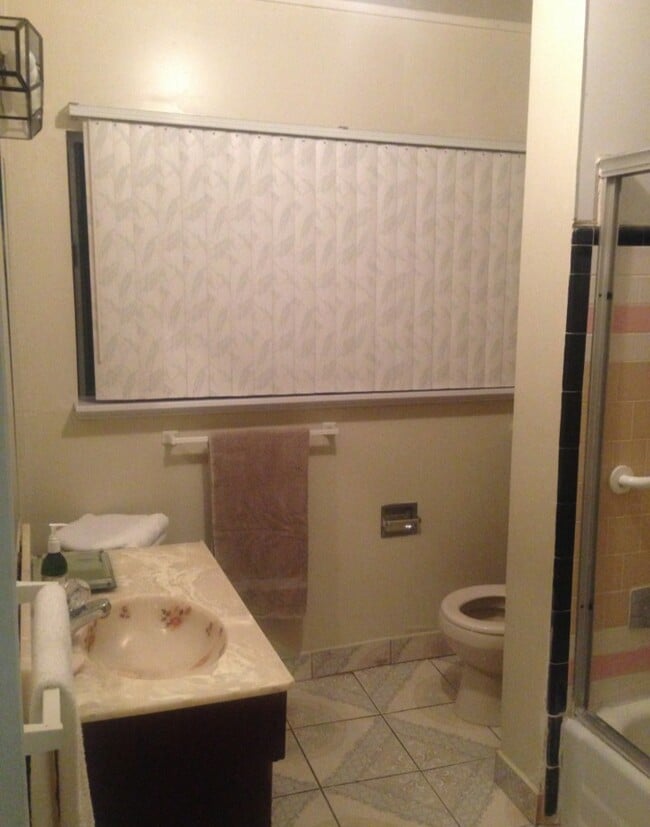 Foto del edificio - 421 Mavis Dr