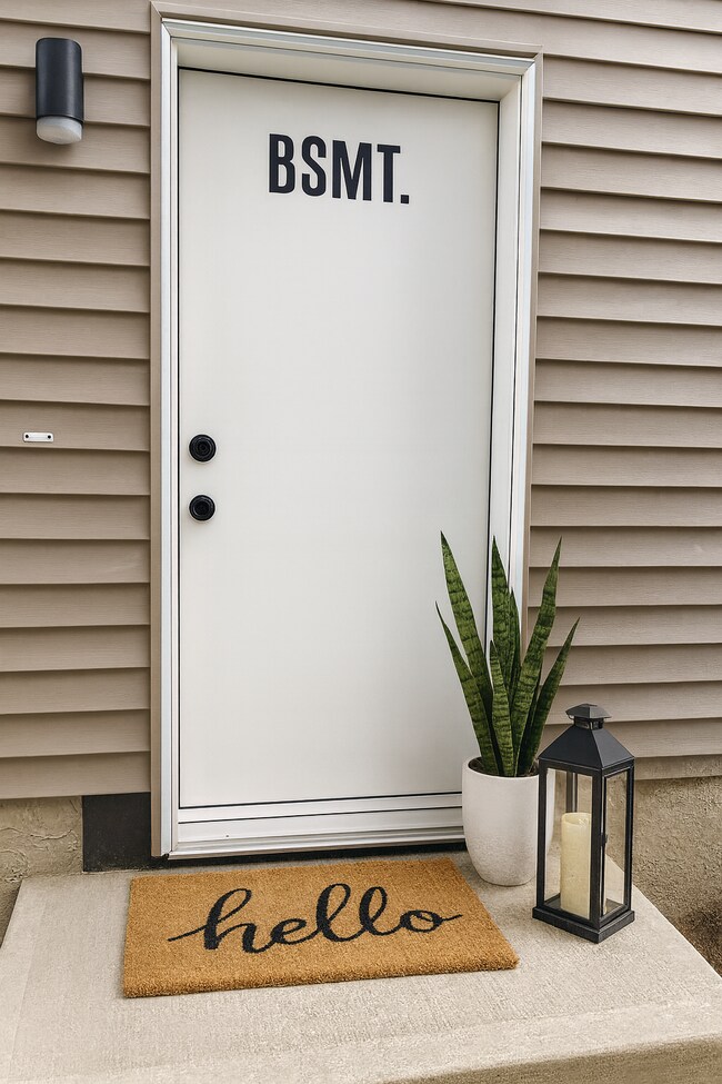 Photo du bâtiment - 7729-174A 174A Ave NW