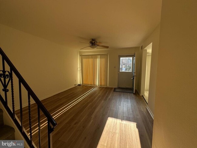 Building Photo - 316 Valley Forge Ct