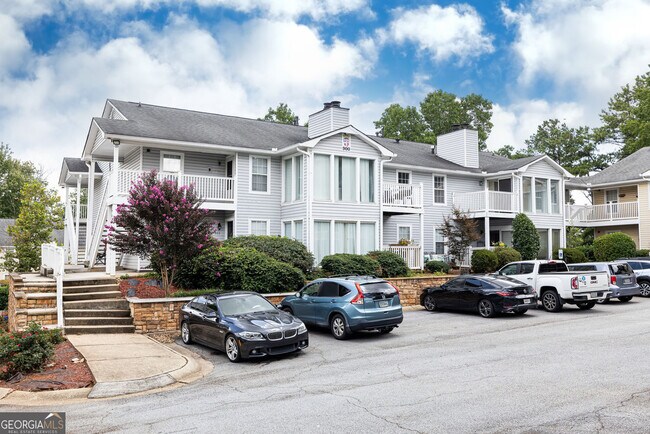Foto del edificio - 910 Augusta Dr