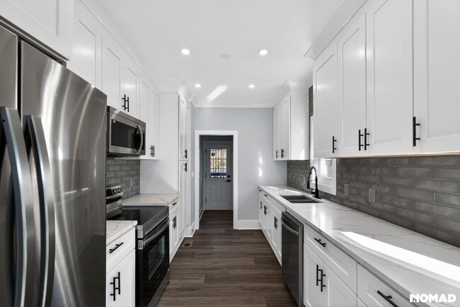 Building Photo - 935 Pelham St NW