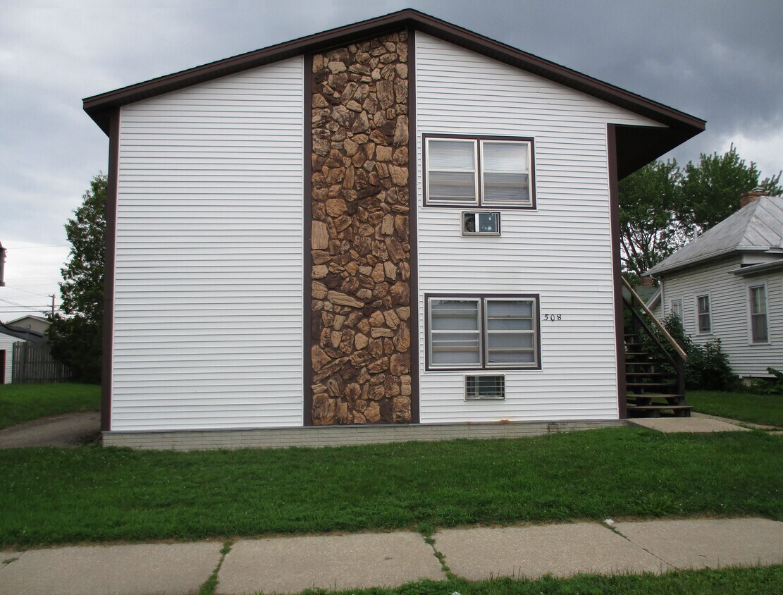 508 9th St N Unit 1, La Crosse, WI 54601 Apartments in La Crosse, WI