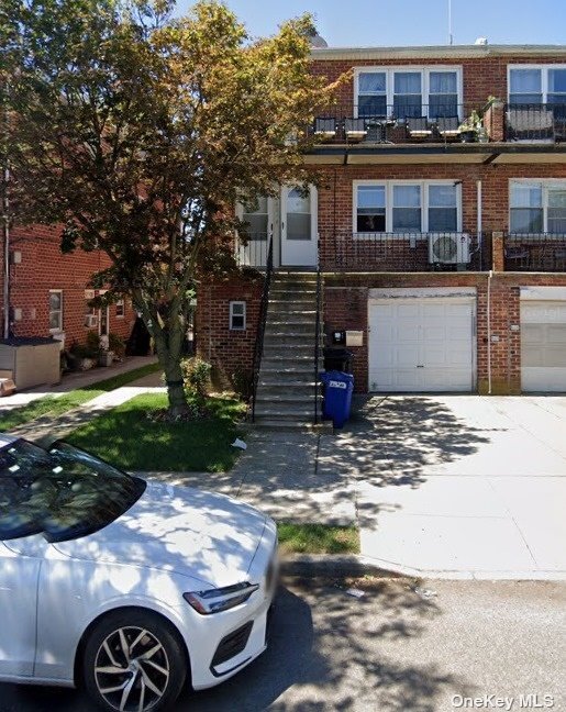 Primary Photo - 2140 E 70th St