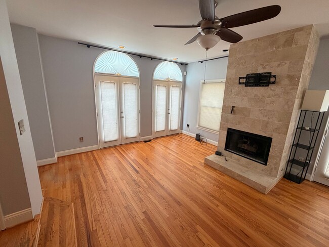 Building Photo - Wonderful Midtown Atlanta 2 Bed 2.5 Bath Townhouse!