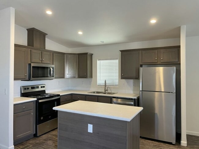 Building Photo - 1610 E Villa Rita Dr