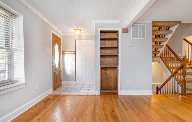 Entryway - 218 Maple Wreath Ct