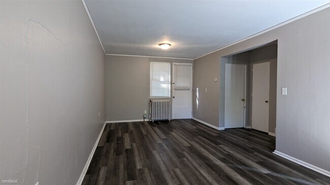 Foto del edificio - 3 br, 1.5 bath Townhome - 15 Foxworth Lane