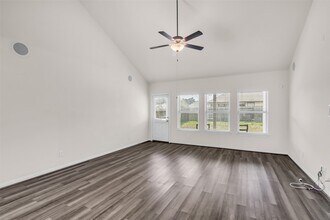 Building Photo - 28130 Aspen Horizon Dr