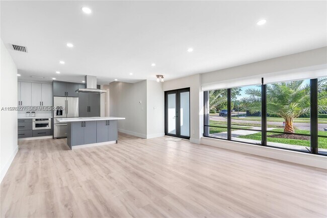 Foto del edificio - 8421 SW 27th Terrace