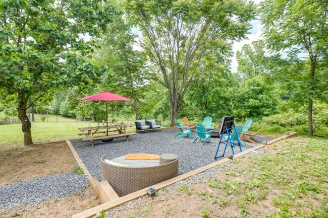 Building Photo - 68 Skunk Hollow Ln