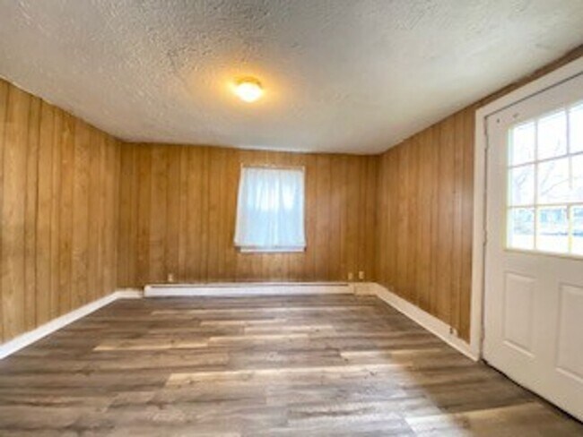 Foto del edificio - 1 Bedroom Single Family Home in Elkhart!