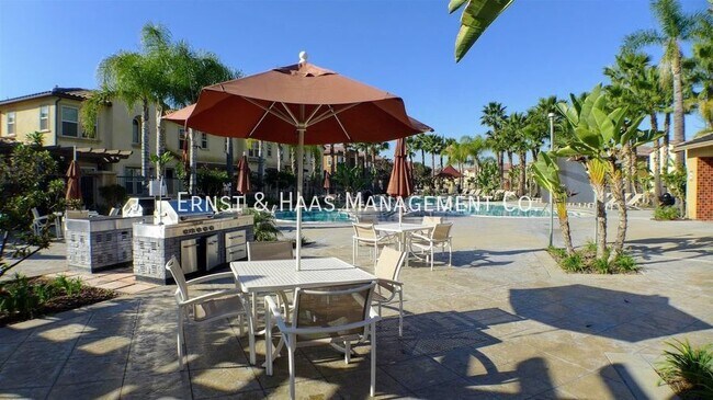 Building Photo - Beautiful Luxury Home at "The Villages" Pr...