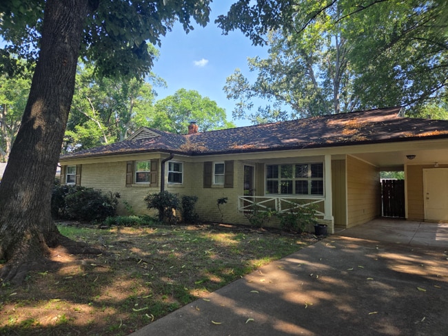Building Photo - 5360 Brenton Ave