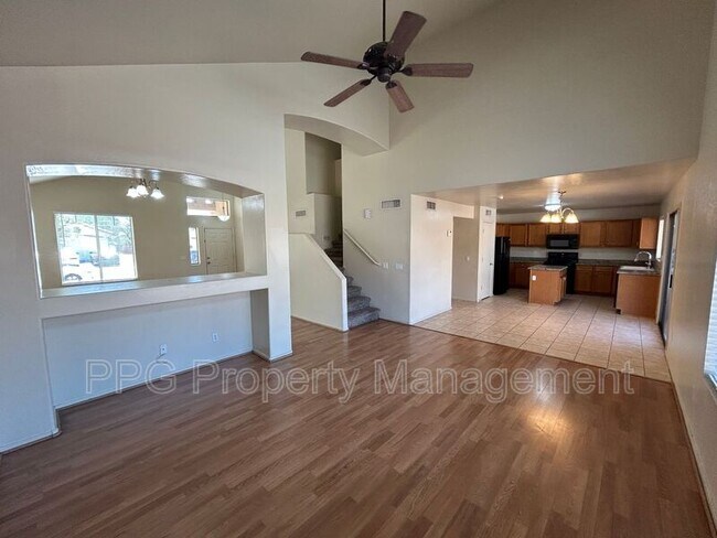 Foto del edificio - 6410 W Magnolia St