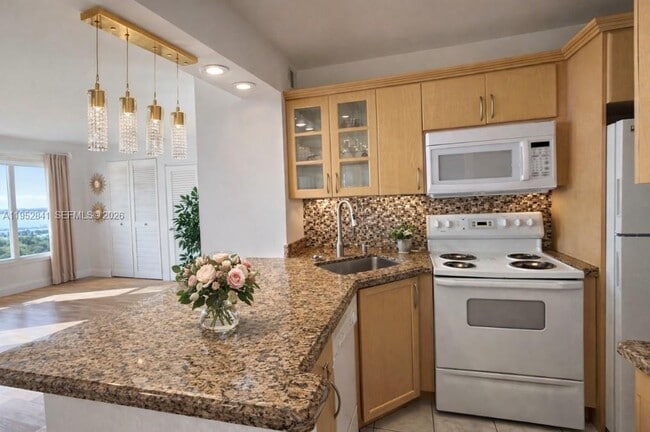 Foto del edificio - 2899 Collins Ave