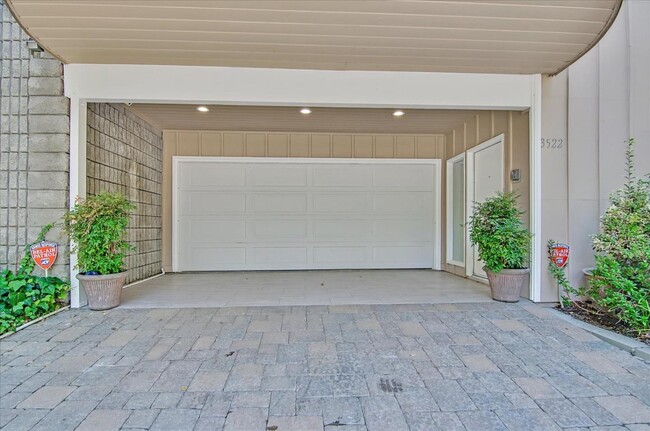 Building Photo - 3522 Knobhill Dr